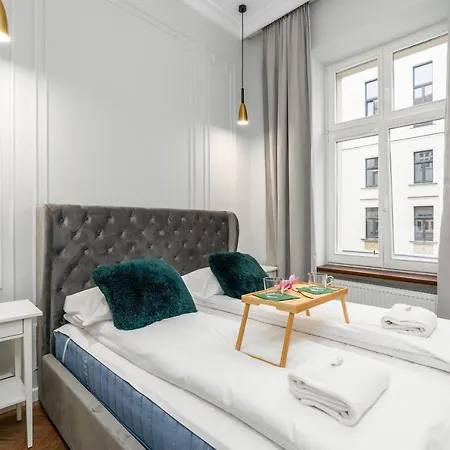 Central Apartments Garbary By Noclegi Renters Poznan Exterior photo
